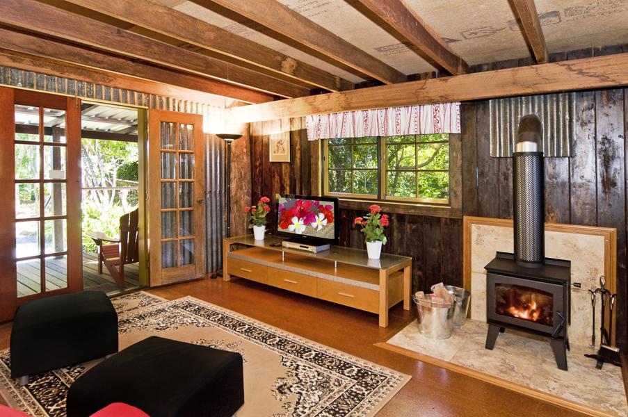 Possum Lodge At Cloudhill Estate Mount Tamborine Exterior photo
